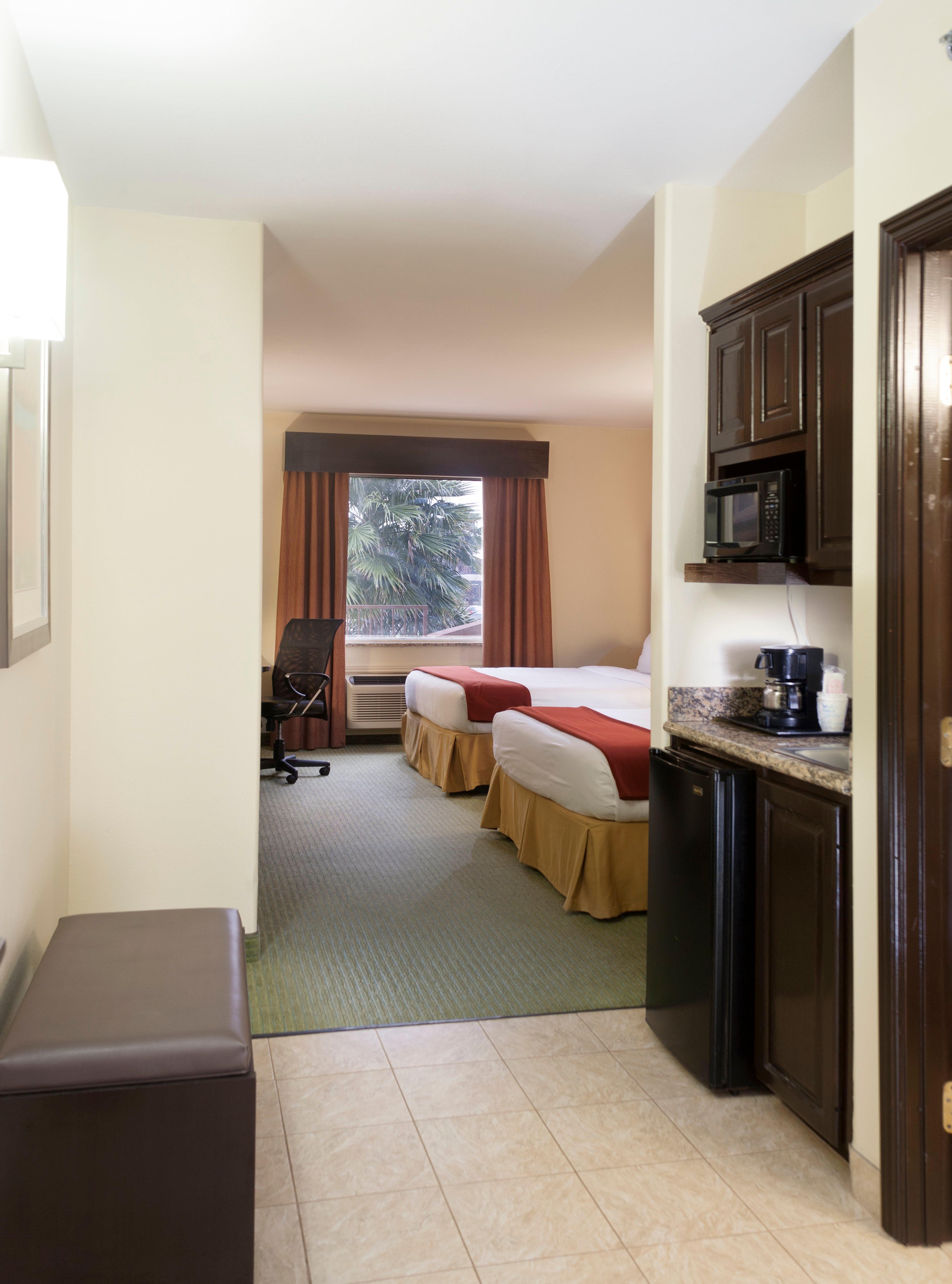 Holiday Inn Express Hotel And Suites Brownsville By Ihg Ngoại thất bức ảnh