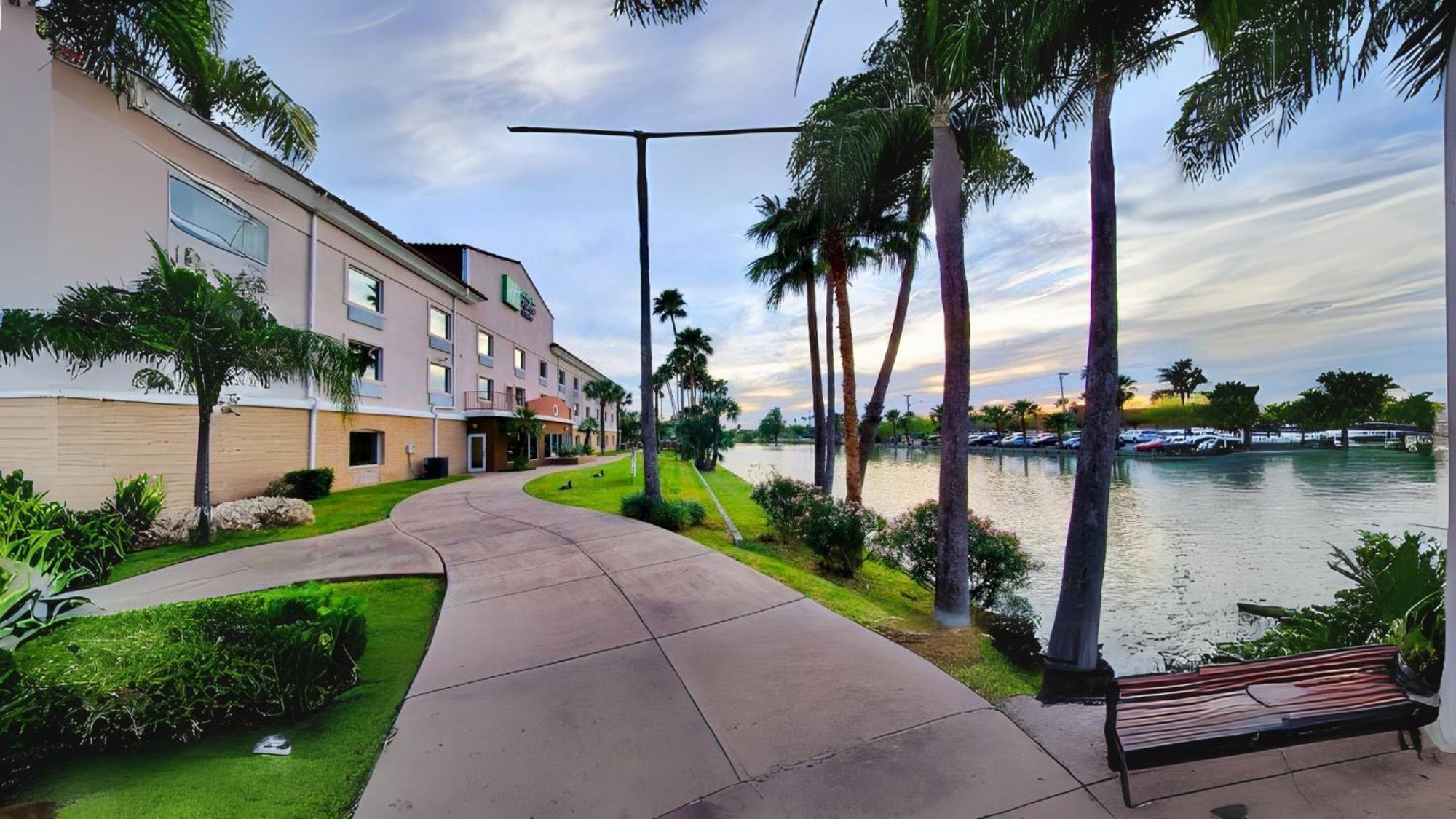 Holiday Inn Express Hotel And Suites Brownsville By Ihg Ngoại thất bức ảnh