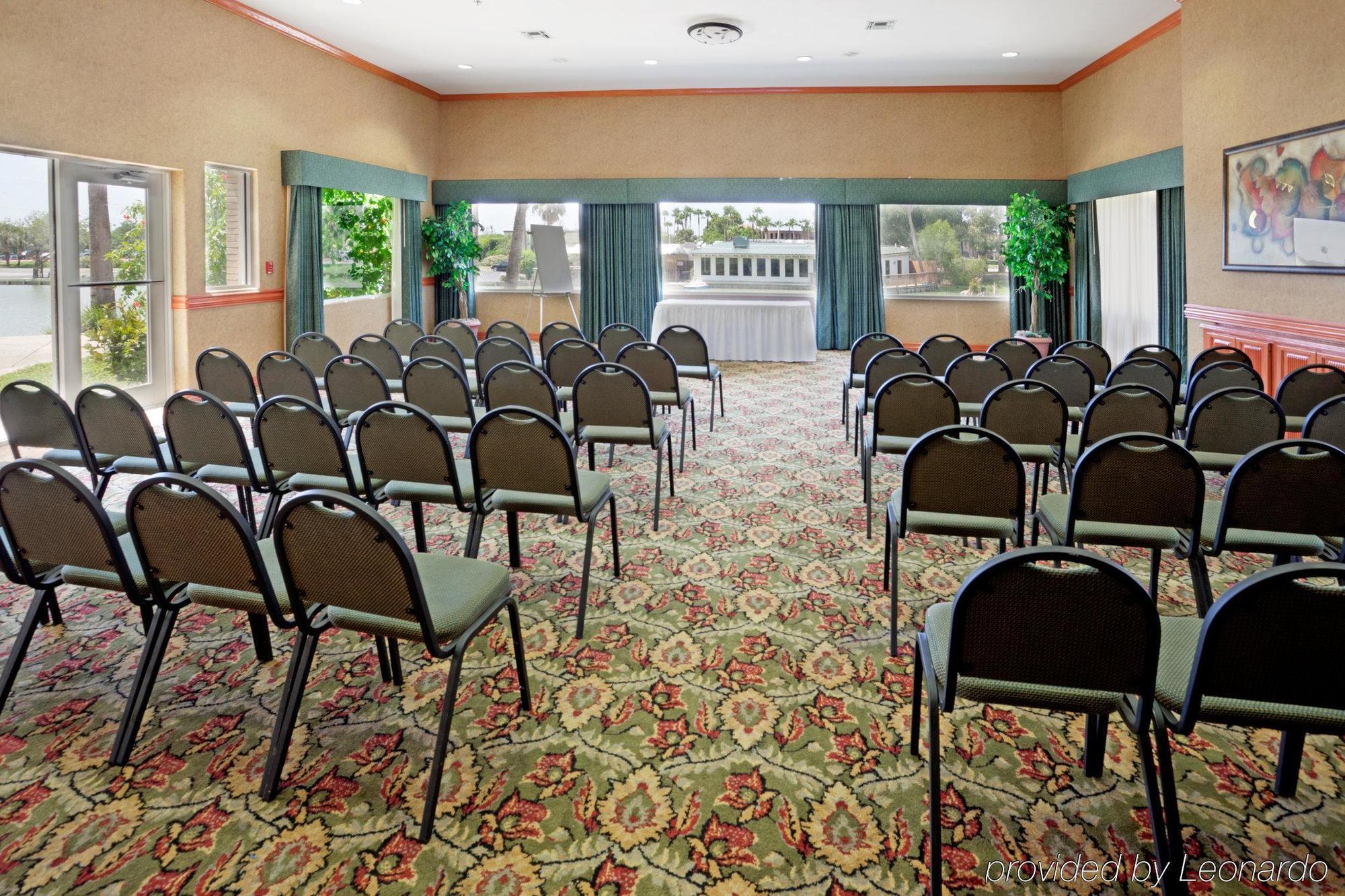 Holiday Inn Express Hotel And Suites Brownsville By Ihg Ngoại thất bức ảnh