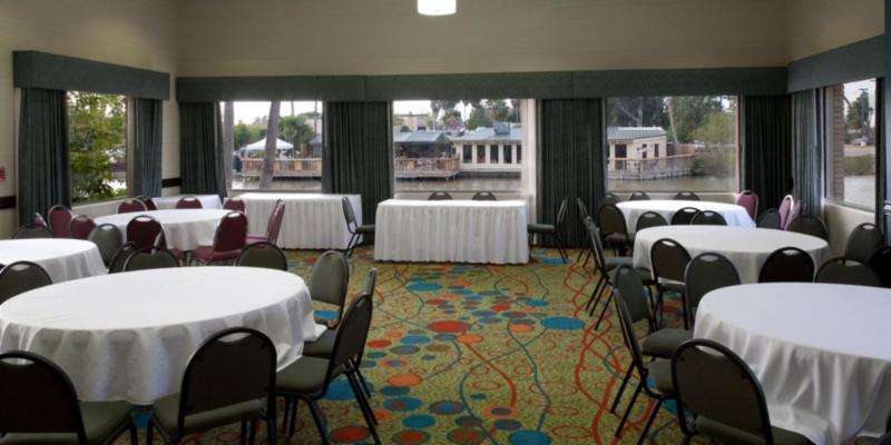 Holiday Inn Express Hotel And Suites Brownsville By Ihg Ngoại thất bức ảnh