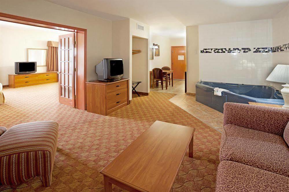 Holiday Inn Express Hotel And Suites Brownsville By Ihg Phòng bức ảnh
